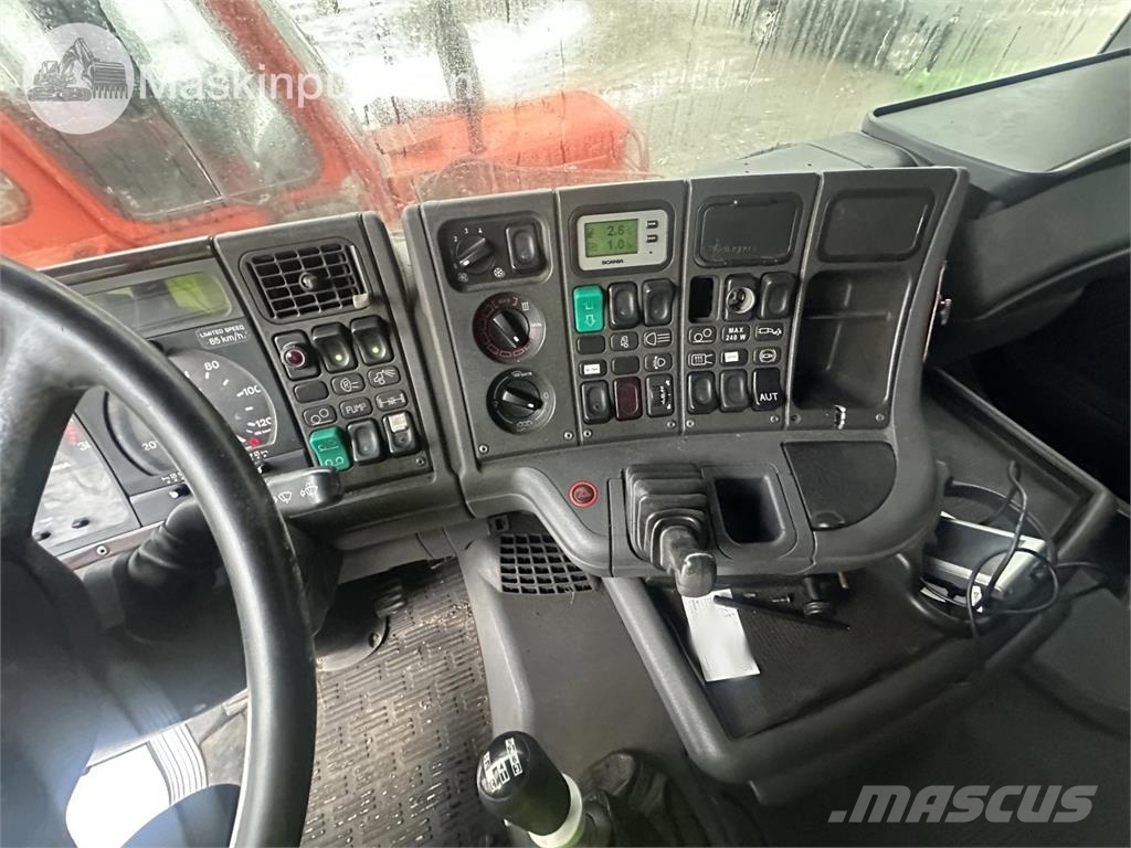 Scania R124GB6X2NZ470 훅 리프트 트럭