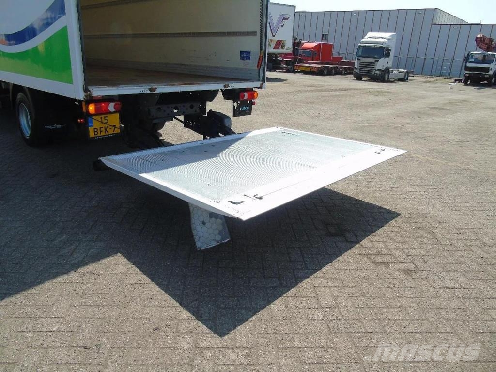 Iveco ML 75 E18 + MANUAL + EURO 5 + 3 SEATS شاحنات ذات هيكل صندوقي
