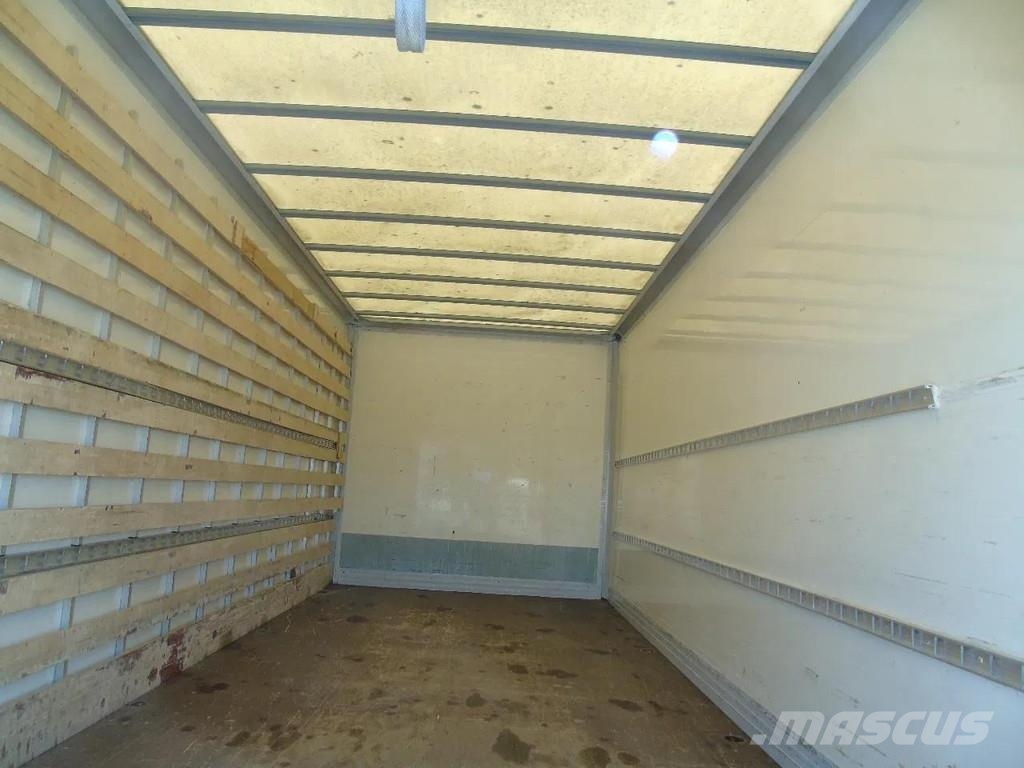 Iveco ML 75 E18 + MANUAL + EURO 5 + 3 SEATS شاحنات ذات هيكل صندوقي
