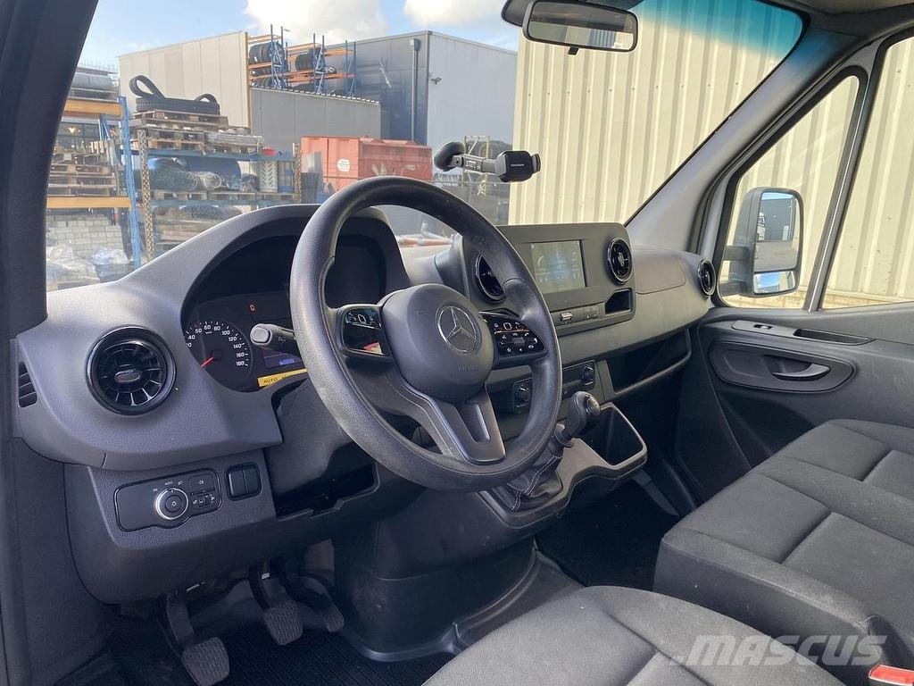 CMC PLJ22, Auto hoogwerker Strēles pacēlāji
