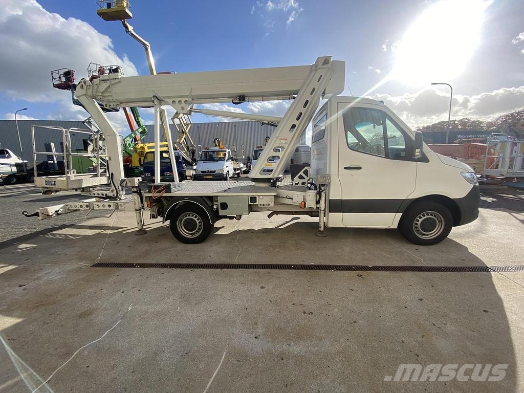 CMC PLJ22, Auto hoogwerker Strēles pacēlāji