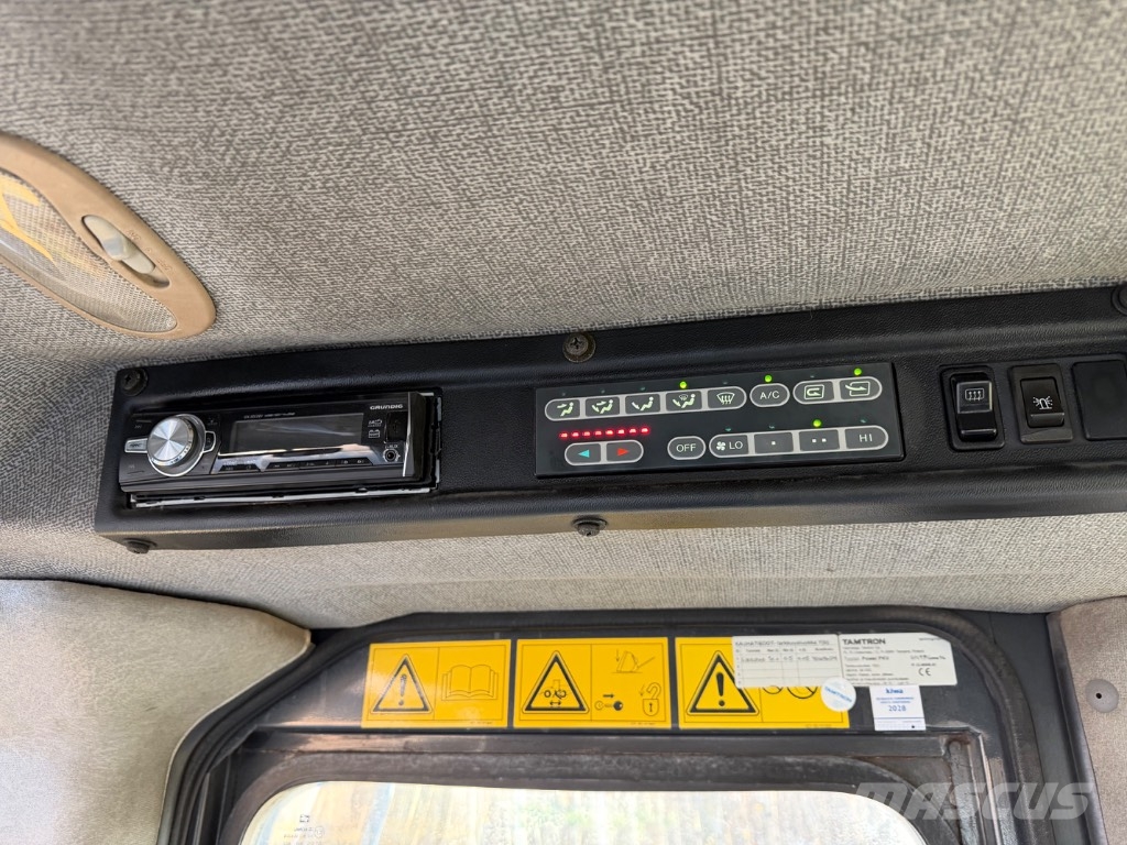 Komatsu WA 470-5 Kolesni nakladalci