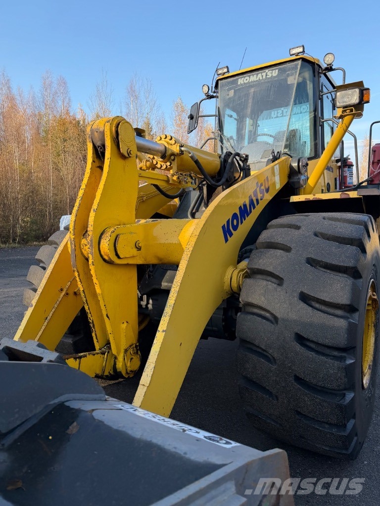 Komatsu WA 470-5 Kolesni nakladalci