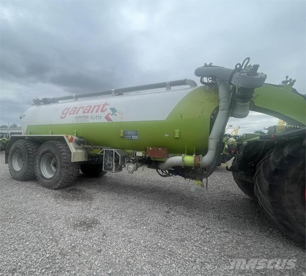CLAAS Xerion 3800 VC/ Kotte PTLX 27 Güllefaß Трактори