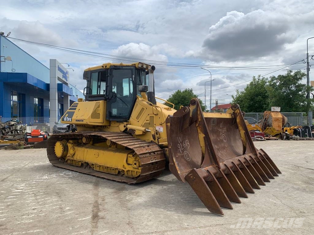 Komatsu D 61 PXI-23 Buldozer sobre oruga