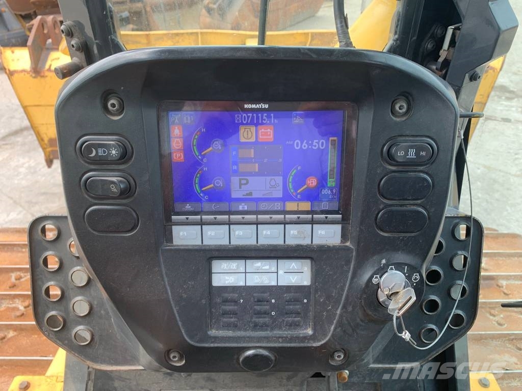 Komatsu D 61 PXI-23 Buldozer sobre oruga