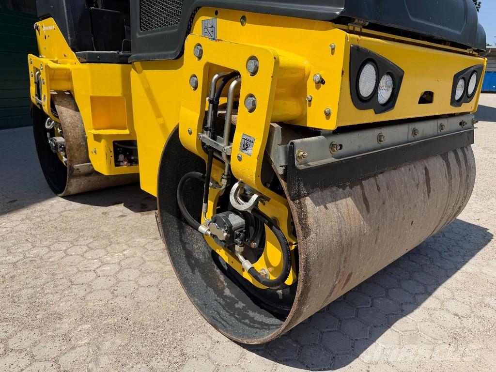 Bomag BW120 AD-5 مداحل متنوعة