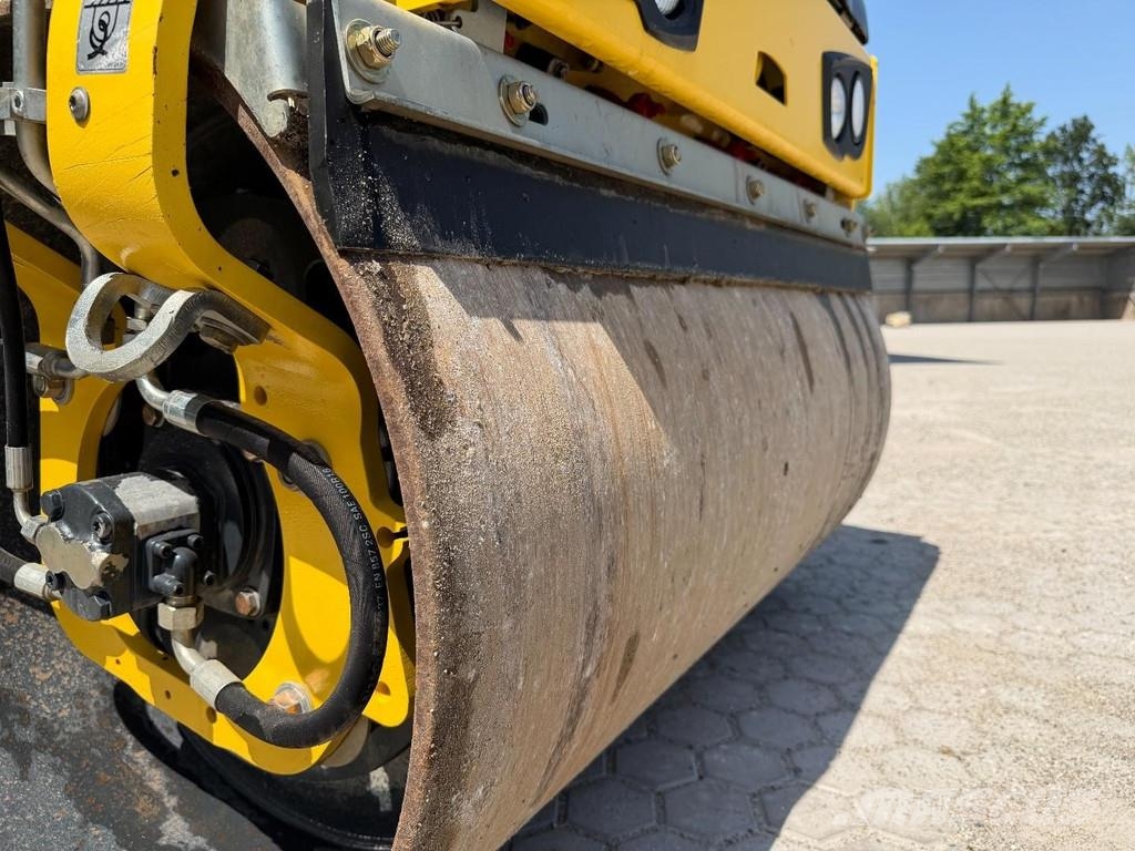Bomag BW120 AD-5 مداحل متنوعة
