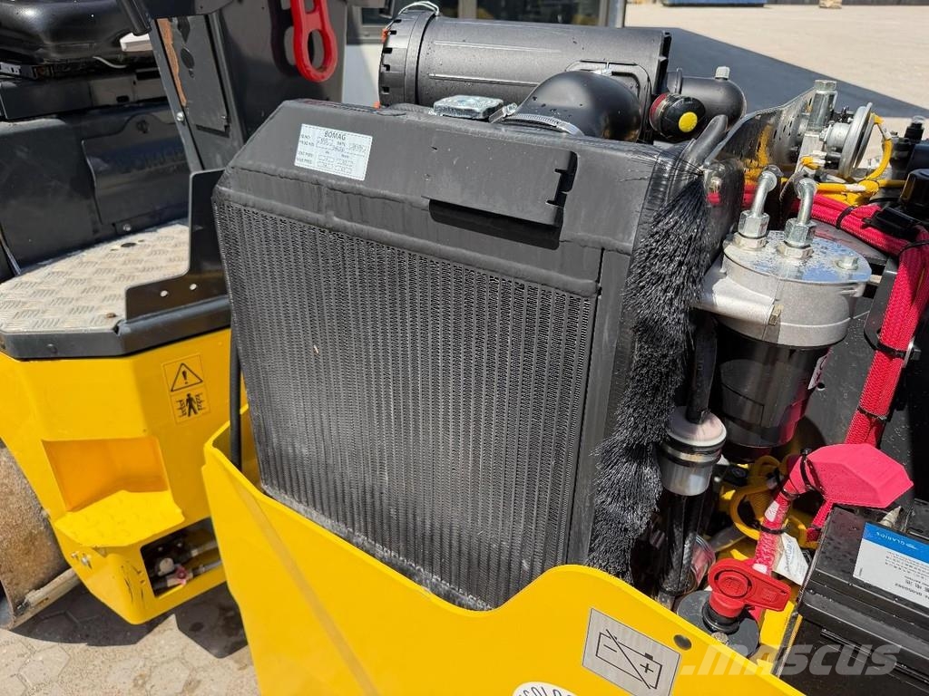Bomag BW120 AD-5 مداحل متنوعة