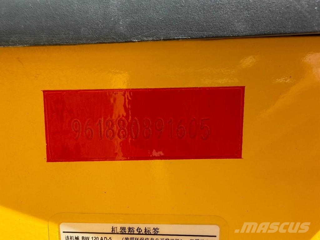 Bomag BW120 AD-5 مداحل متنوعة