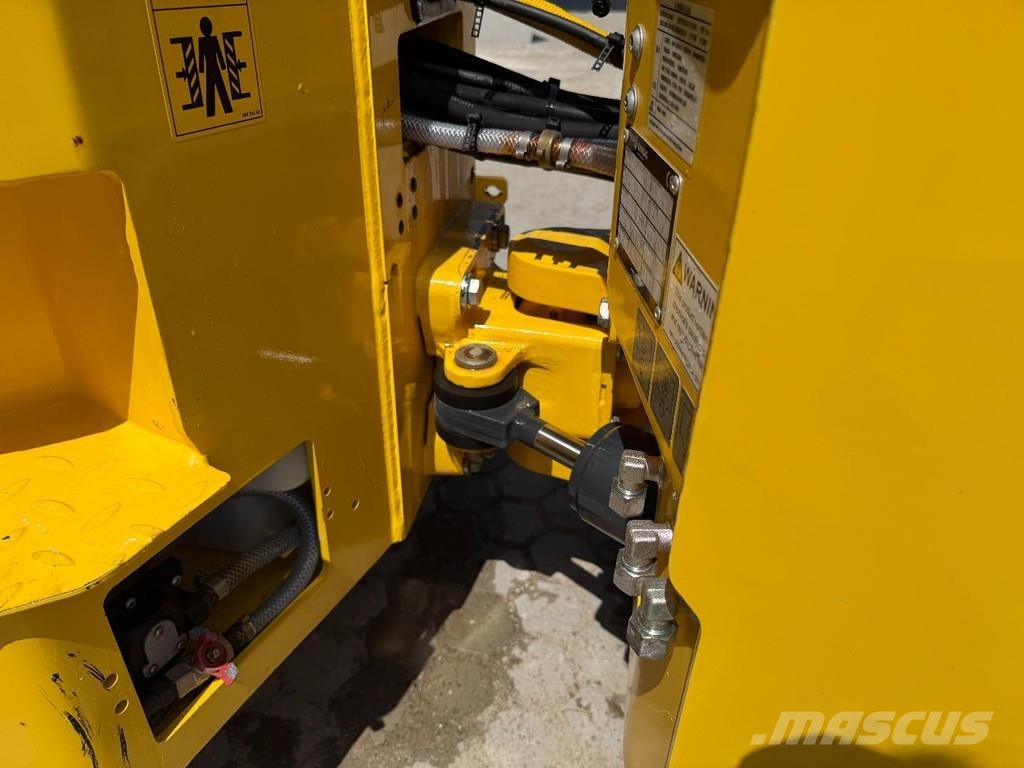Bomag BW120 AD-5 مداحل متنوعة