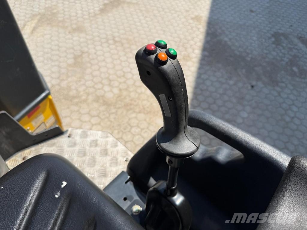 Bomag BW120 AD-5 مداحل متنوعة