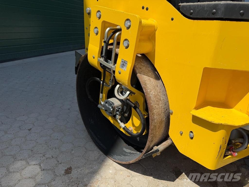Bomag BW120 AD-5 مداحل متنوعة