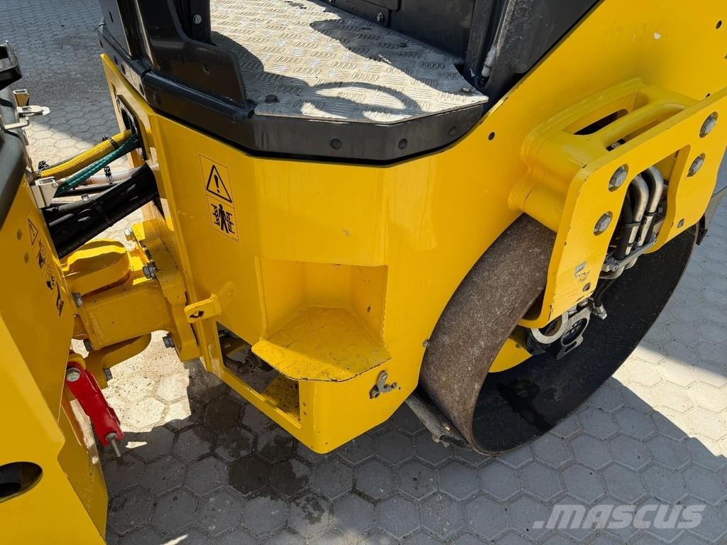 Bomag BW120 AD-5 مداحل متنوعة