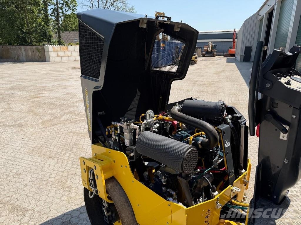 Bomag BW120 AD-5 مداحل متنوعة