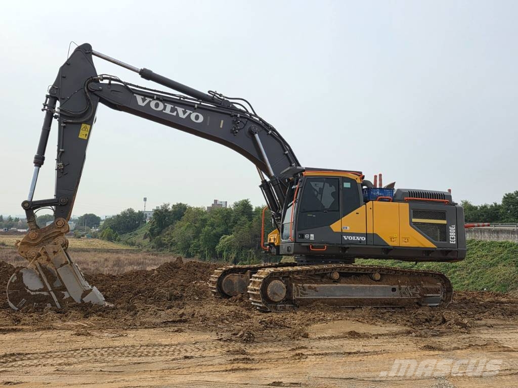 Volvo EC 300 E Paletli ekskavatörler