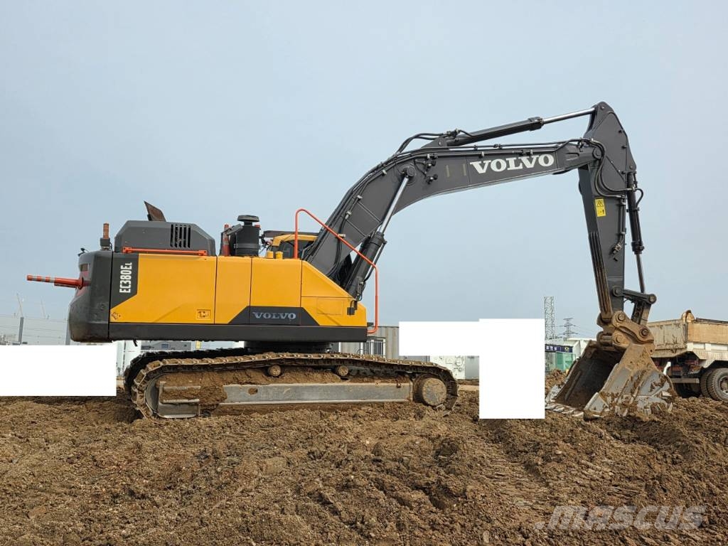 Volvo EC 300 E Paletli ekskavatörler