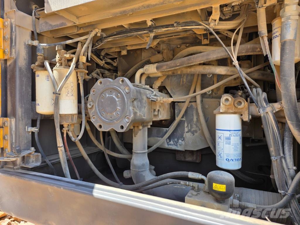 Volvo EC 300 E Paletli ekskavatörler