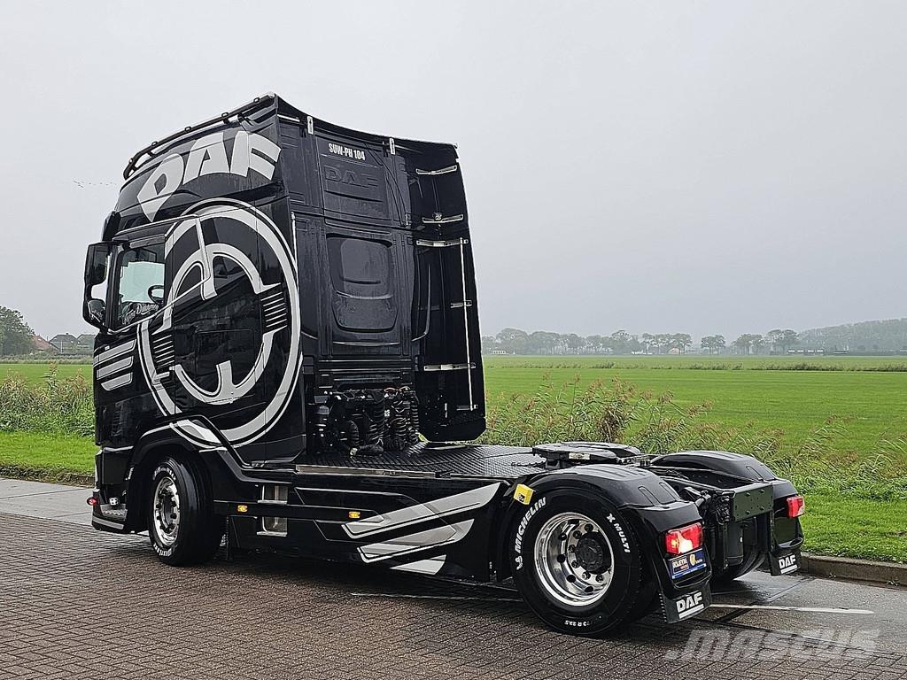 DAF XG+ 530 Leder Тягачі