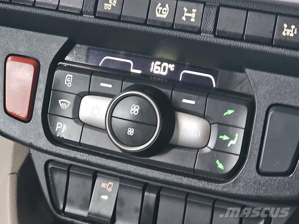 DAF XG+ 530 Leder Тягачі