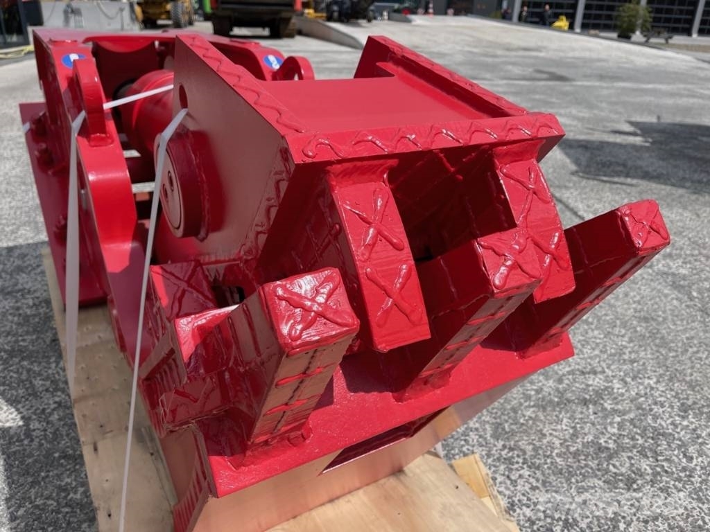 Spartan SHP-230F Concrete Crusher Machine weight 18-25t Knusere