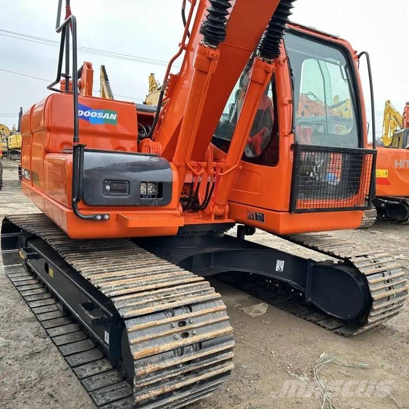 Doosan DX150LC Kāpurķēžu ekskavatori