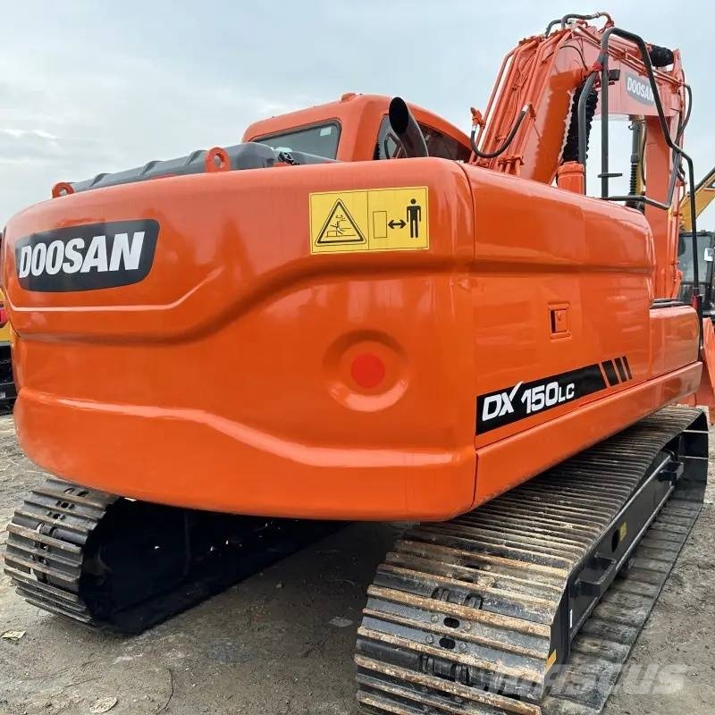 Doosan DX150LC Kāpurķēžu ekskavatori