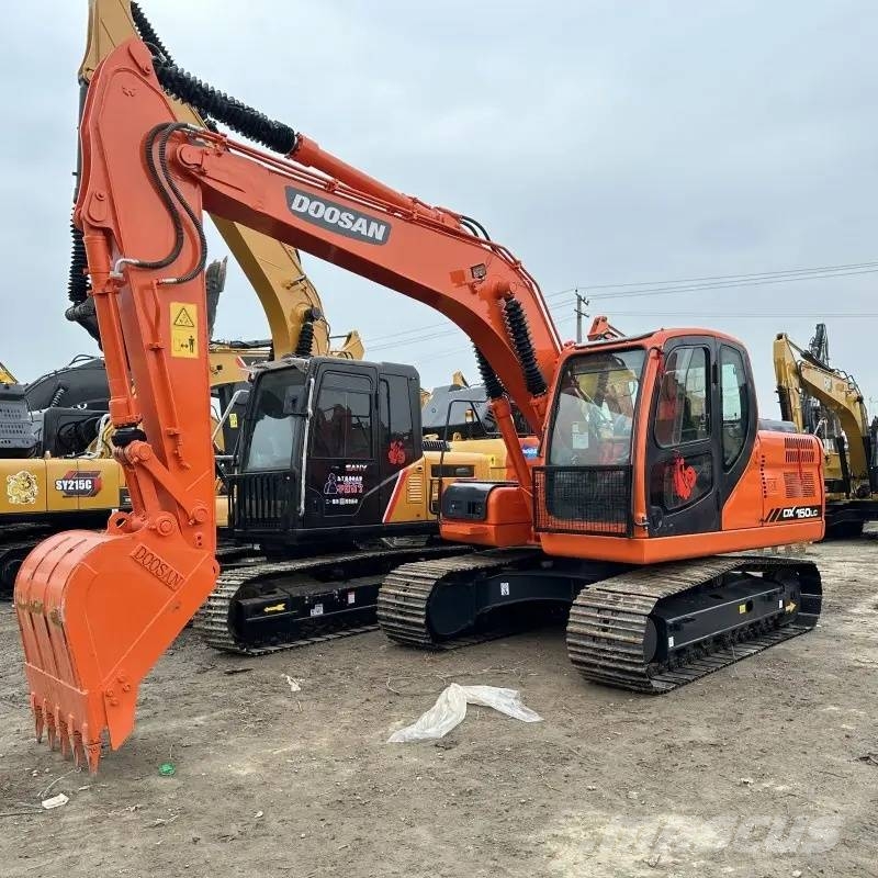 Doosan DX150LC Kāpurķēžu ekskavatori