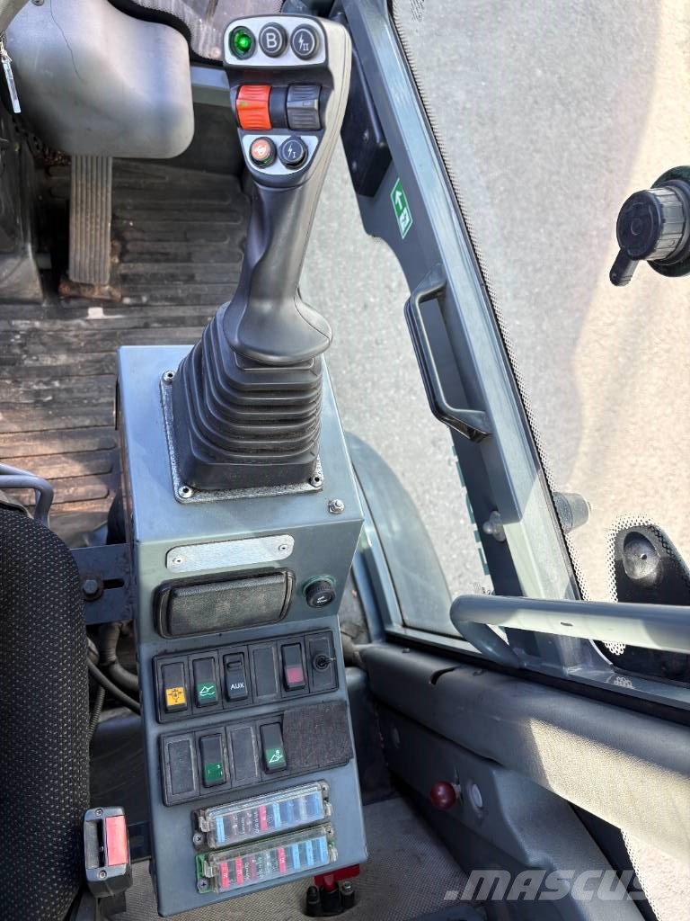 Weidemann 2080T Iekrāvēji uz riteņiem