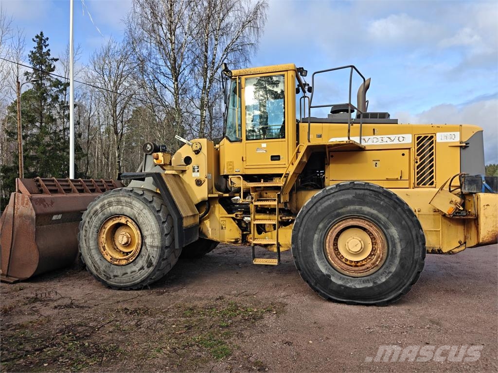 Volvo L 180 D Gumikerekes homlokrakodók