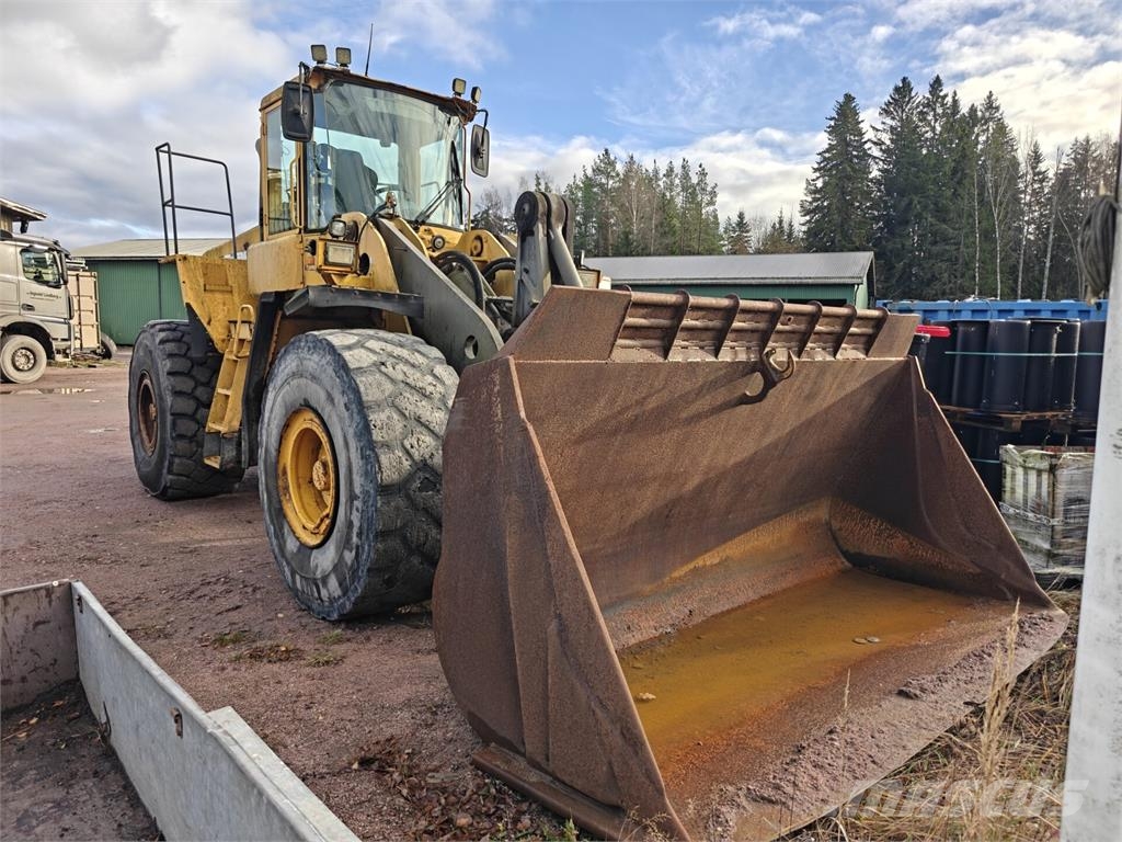 Volvo L 180 D Gumikerekes homlokrakodók