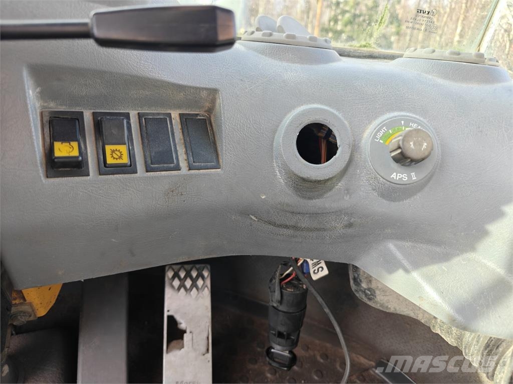 Volvo L 180 D Gumikerekes homlokrakodók