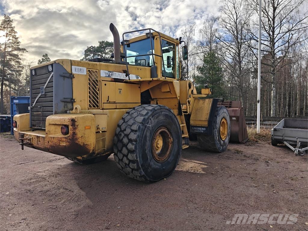 Volvo L 180 D Gumikerekes homlokrakodók