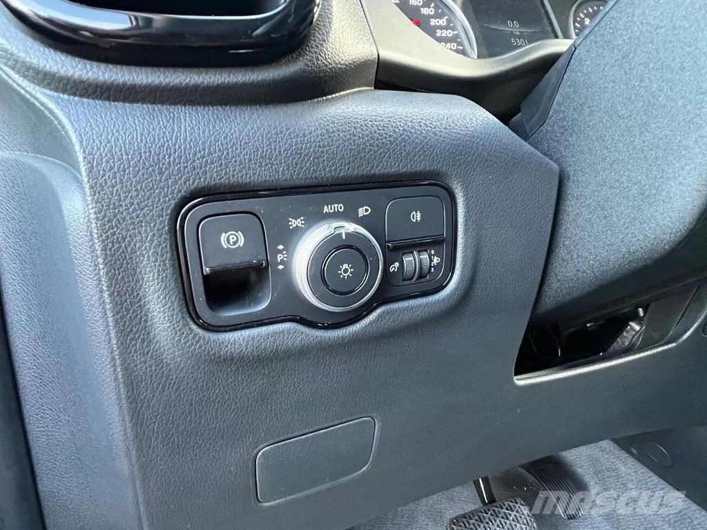 Mercedes-Benz Vito Dobozos