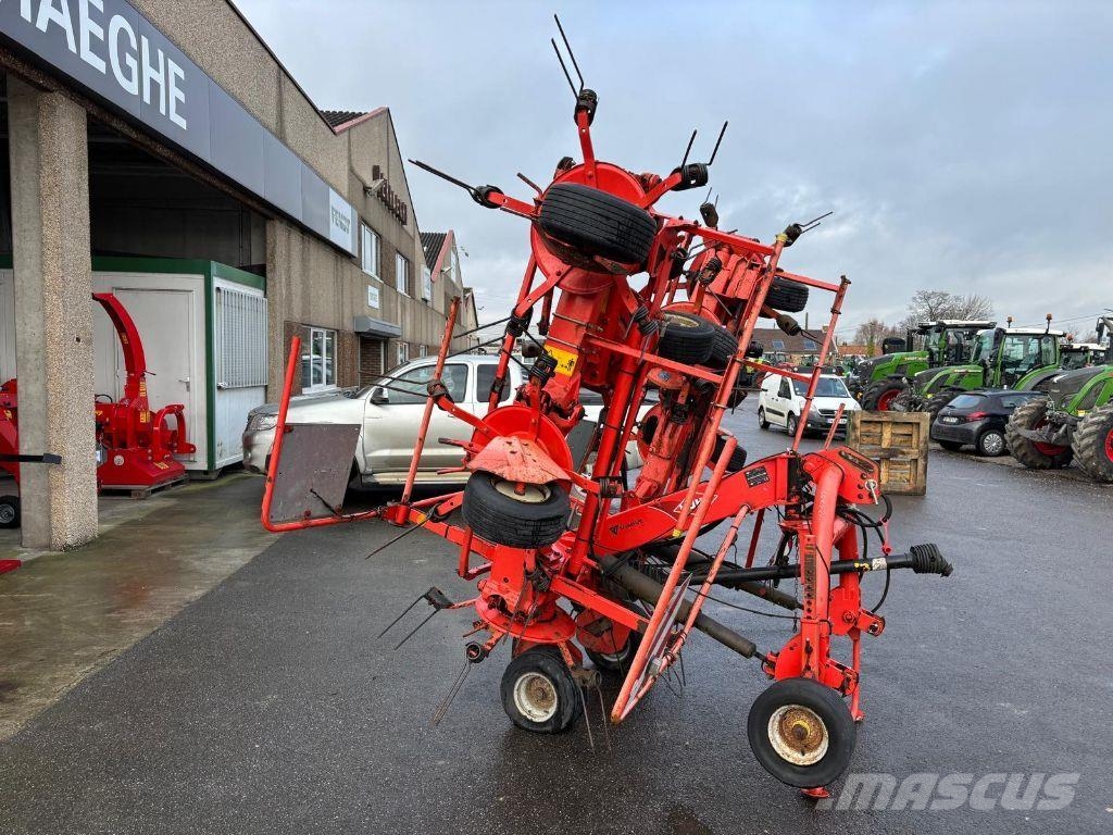 Kuhn GF 7902 Pöyhimet ja haravat