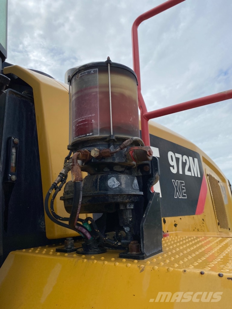 CAT 972M XE Фронтальні навантажувачі