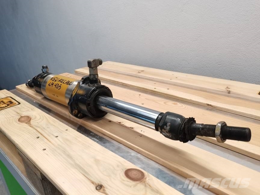 New Holland LM 435 {piston actuator 섀시 및 서스펜션