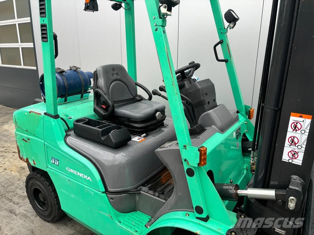 Mitsubishi FG35NT Heftruck LPG (dujiniai) krautuvai