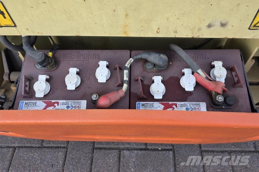 JLG 2630ES Electric, Working Height 10m, 230 kg Capaci Schaarhoogwerkers