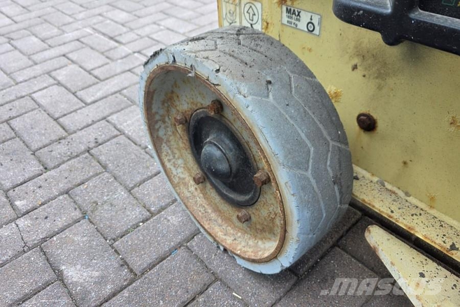 JLG 2630ES Electric, Working Height 10m, 230 kg Capaci Schaarhoogwerkers