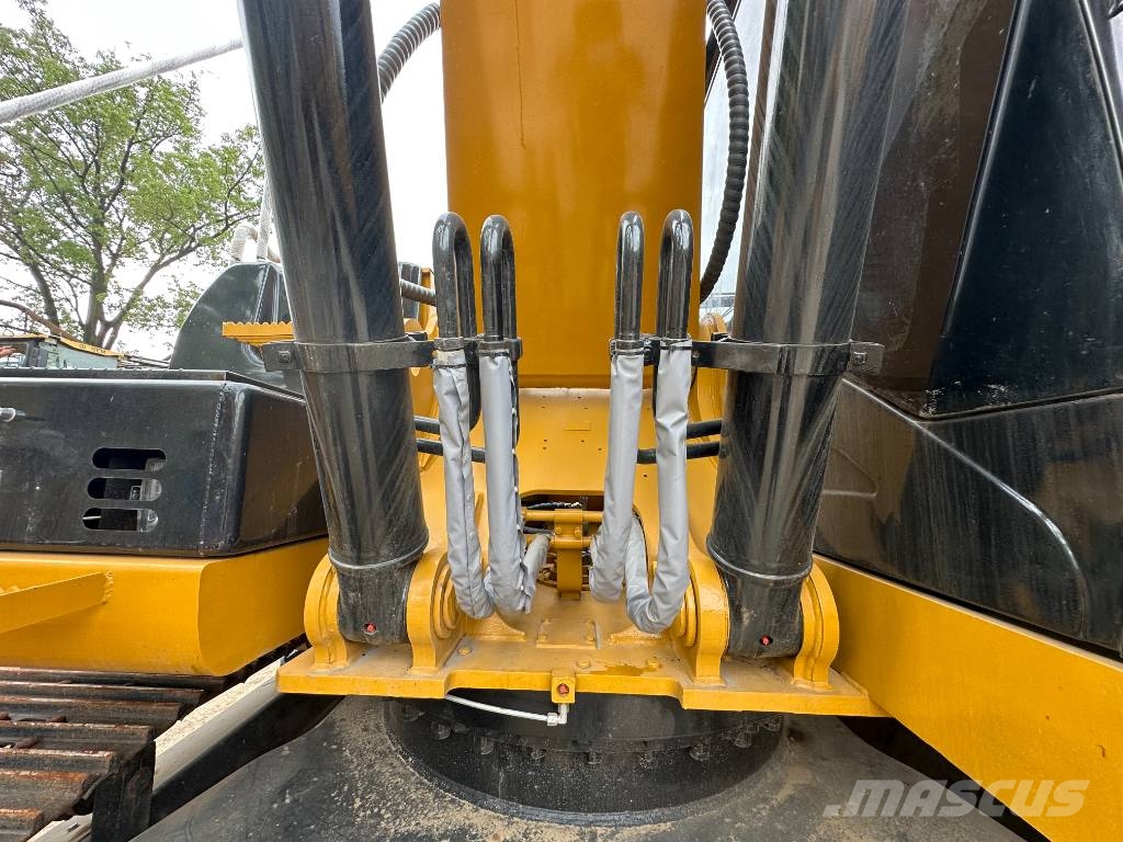 CAT 325D2L 3000 units excavators in stock Pásové rýpadlá
