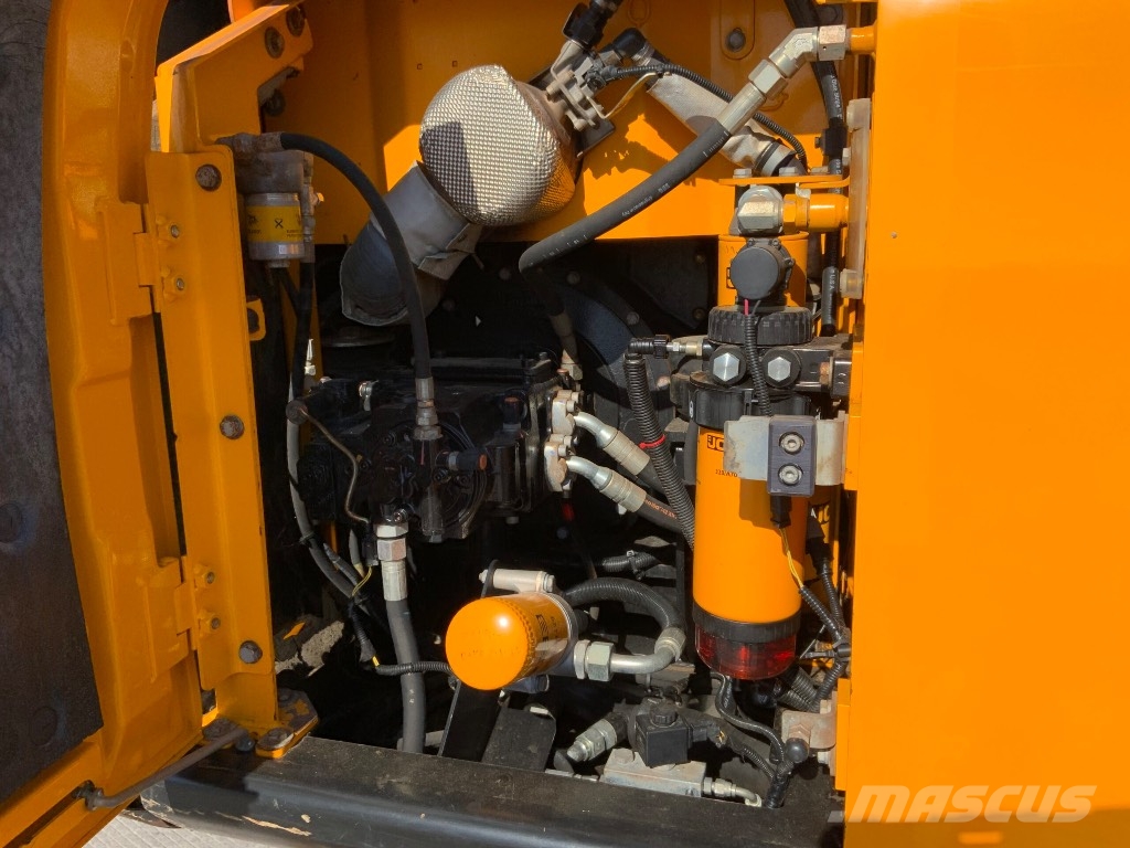 JCB JS 145 LC Rupsgraafmachines