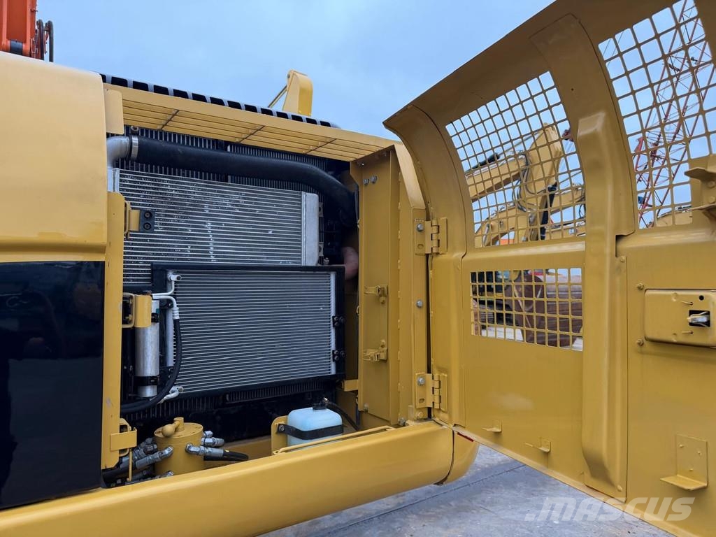 CAT 320 DL . Koparki gąsienicowe