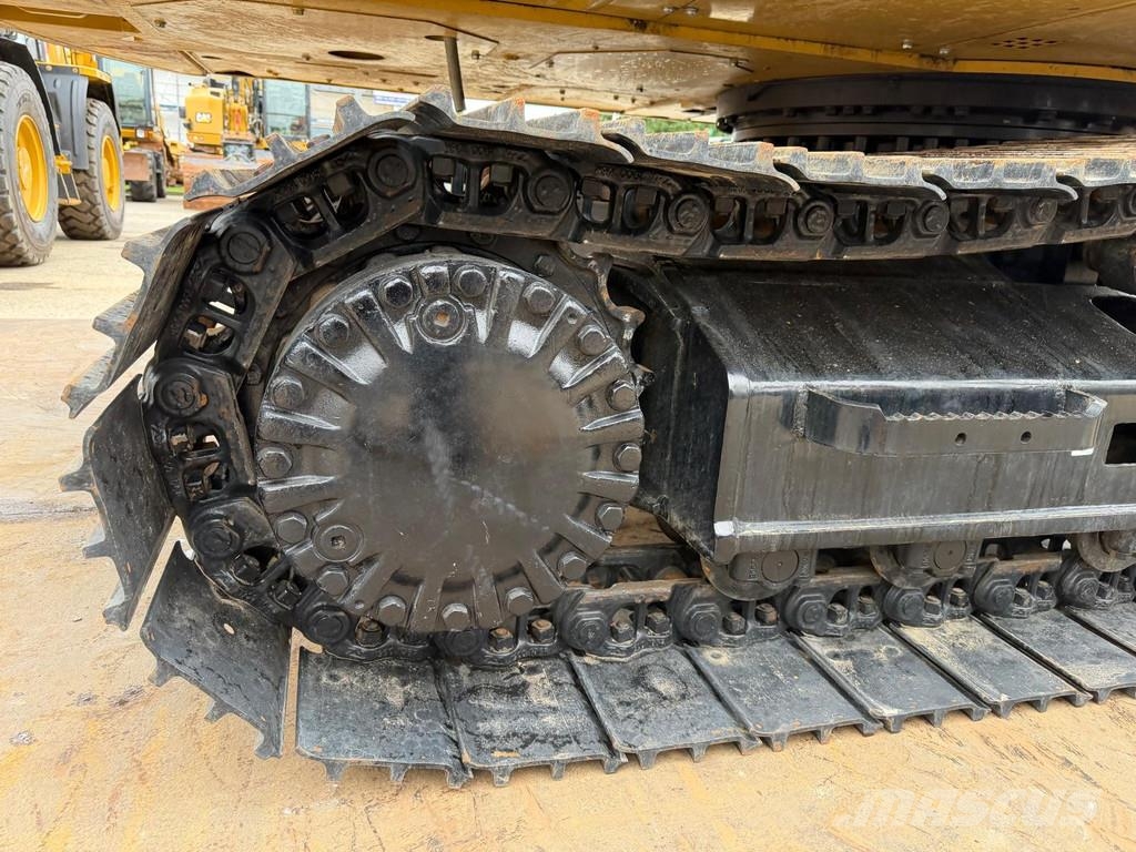 CAT 320 DL . Raupenbagger