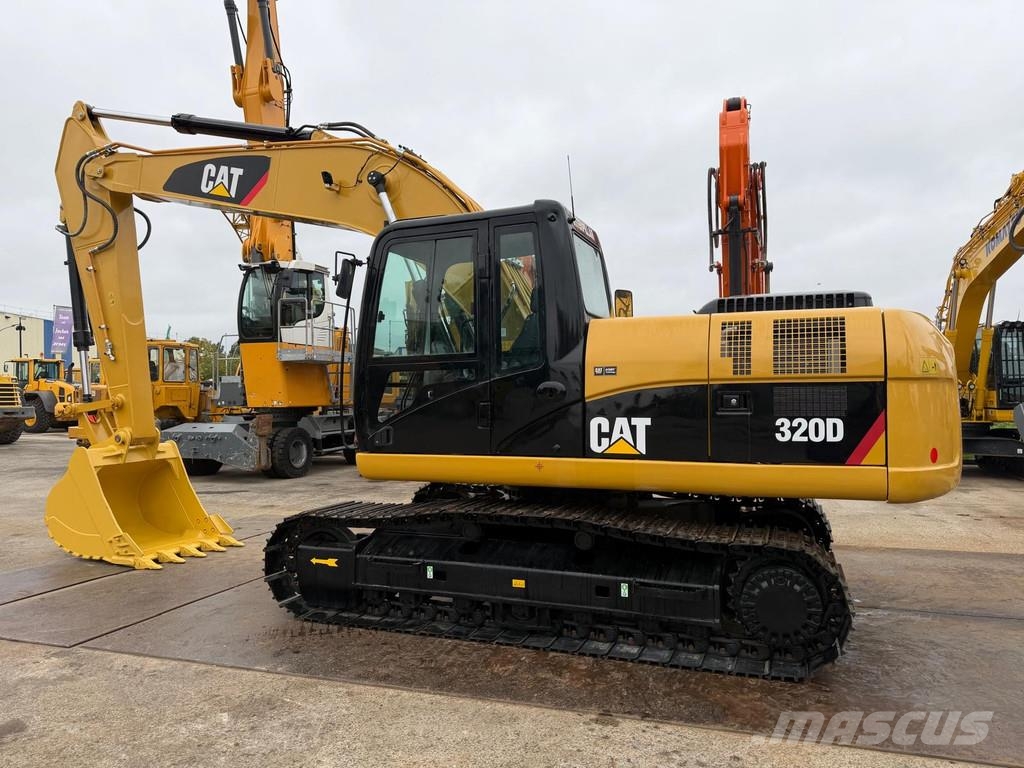CAT 320 DL . Telakaivukoneet