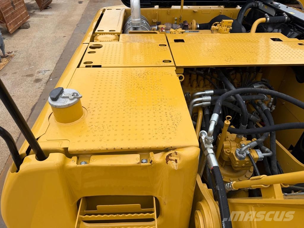 CAT 320 DL . Raupenbagger