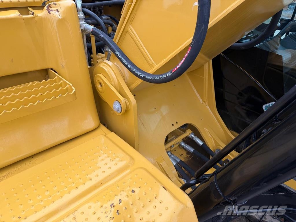 CAT 320 DL . Raupenbagger