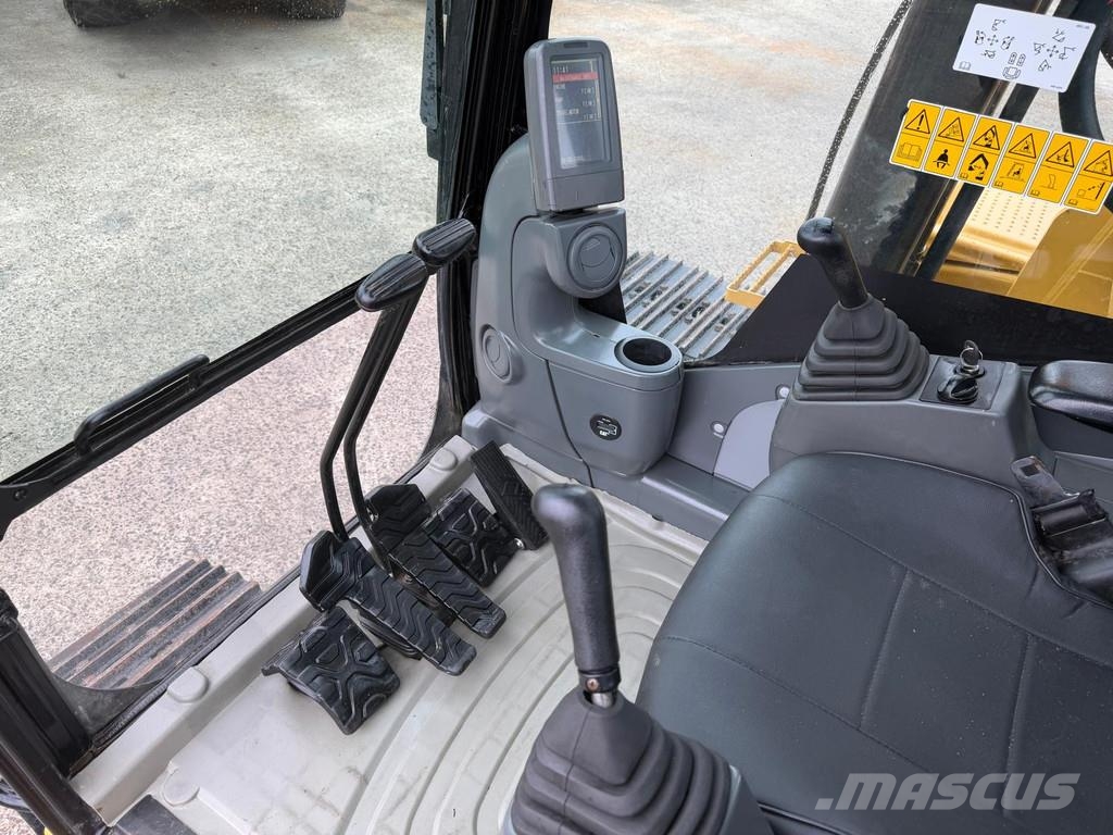 CAT 320 DL . Raupenbagger