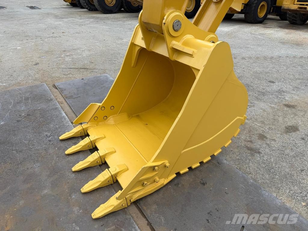 CAT 320 DL . Koparki gąsienicowe