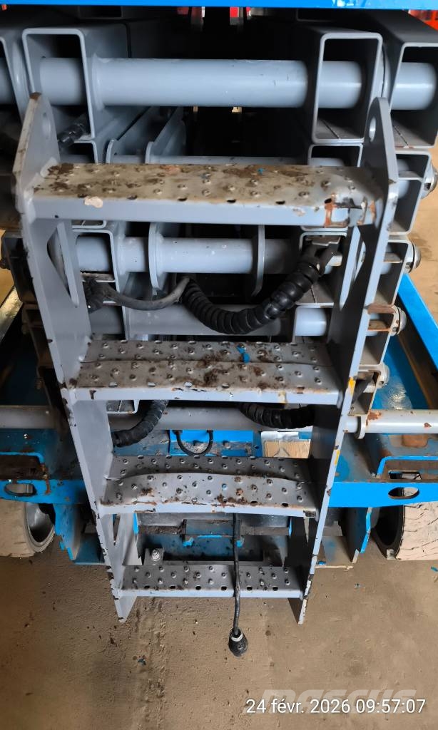 Genie GS 4047 Šķerveida pacēlāji